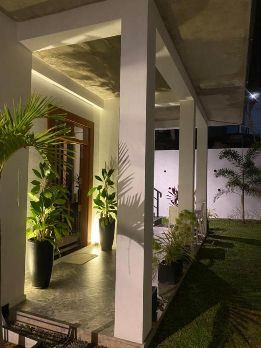 New Palms Villa Induruwa Homestay