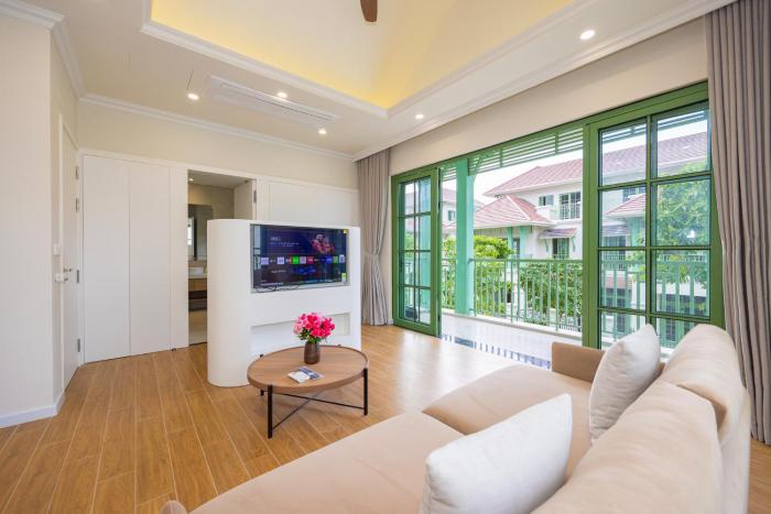 LYNS Villa Tropical - Private Pool- Khem Beach Phu Quoc