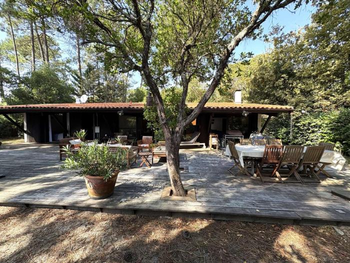 Villa lumineuse avec grand jardin, au calme, proche plages et commerces au cœur de Petit-Piquey - FR-1-736-30