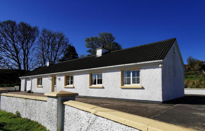 Charlies House Relaxing Farmhouse near Letterkenny