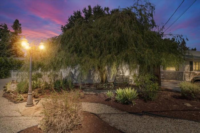 Peaceful, Comfy Home | Office + Prime Location