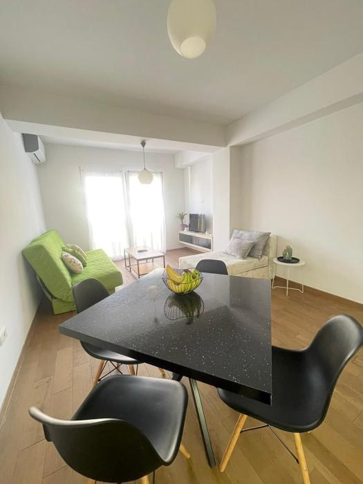 Stefea Center Apartment - Free Garage - Central