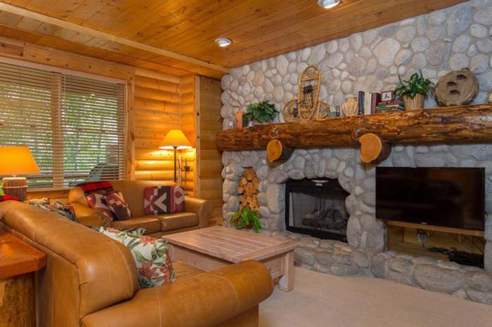 Comstock Lodge at Deer Valley Resort - Two Bedroom Condo with Hot Tub #202 condo