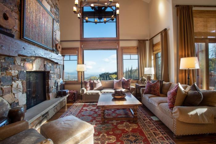 Five-Bedroom Apartment