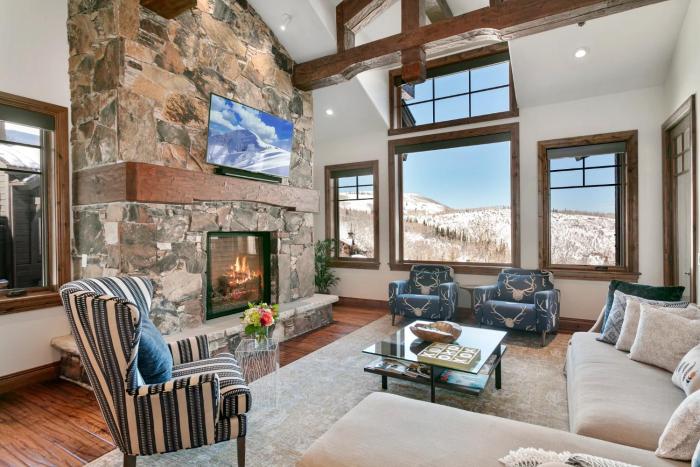 Grand Lodge - Four Bedroom #302 - Ski-in ski-out condo