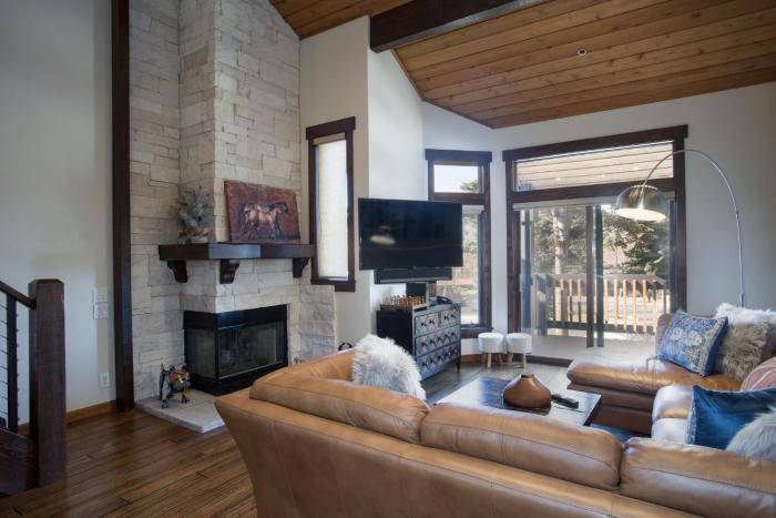 Ridgepoint at Deer Valley Resort - Three Bedroom Condo with Hot Tub #126 condo