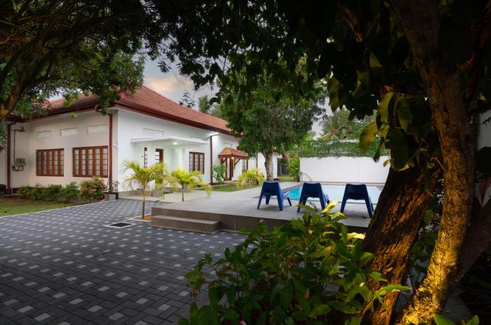 Champagne Villa
