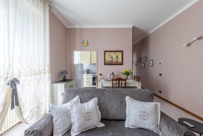 Cherry Tree House Cozy apartment in the heart of Como