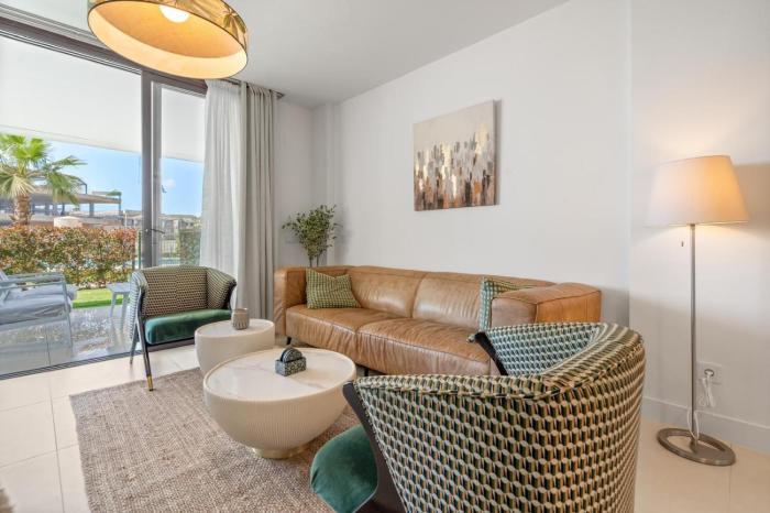 NEW BUILD 2BEDROOM with the small private garden