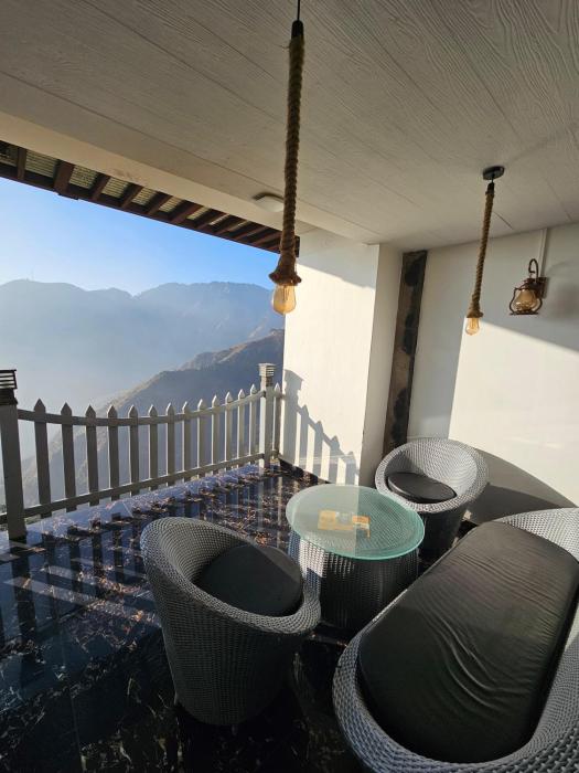 2BHK with 2 Bathtubs and 3 Balconies near Mussoorie