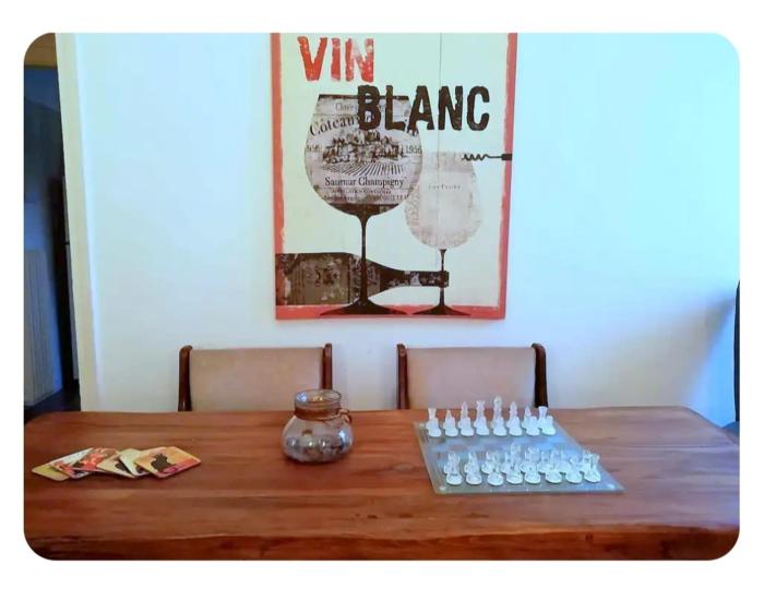 Kornilis apartment near the historical center