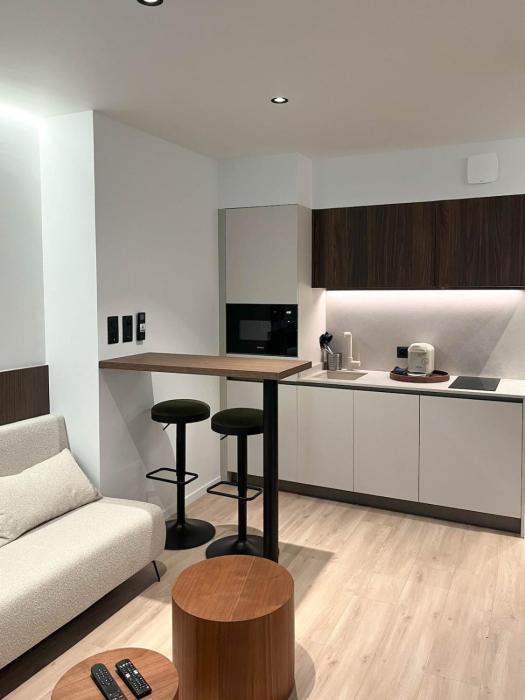 LuXuRY STUDIO CROISETTE -