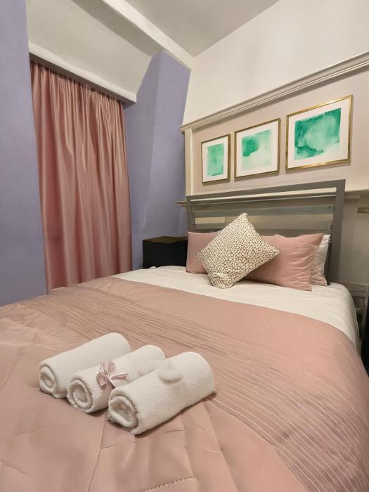 Ideal location Central London Gem Former Monastery Double Room in Mayfair