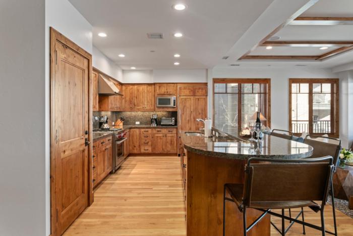 305 - Three Bedroom Shooting Star condo