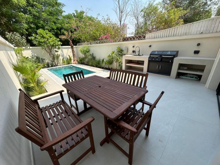 Architect Designed house 2 BR with Private Pool