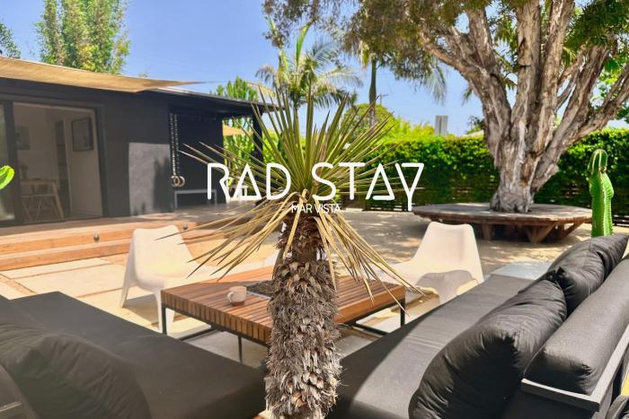 Rad Stay Open Concept House in Mar Vista