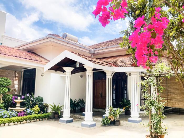 Tango Aayu Resort