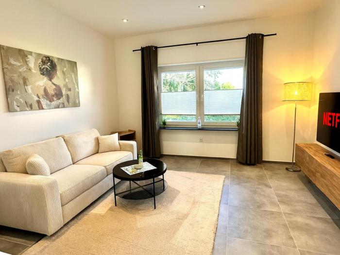 Relax Home Eschweiler Sauna & Gemütlichkeit, WLAN, Netflix, Kingsize Betten, Enspannung