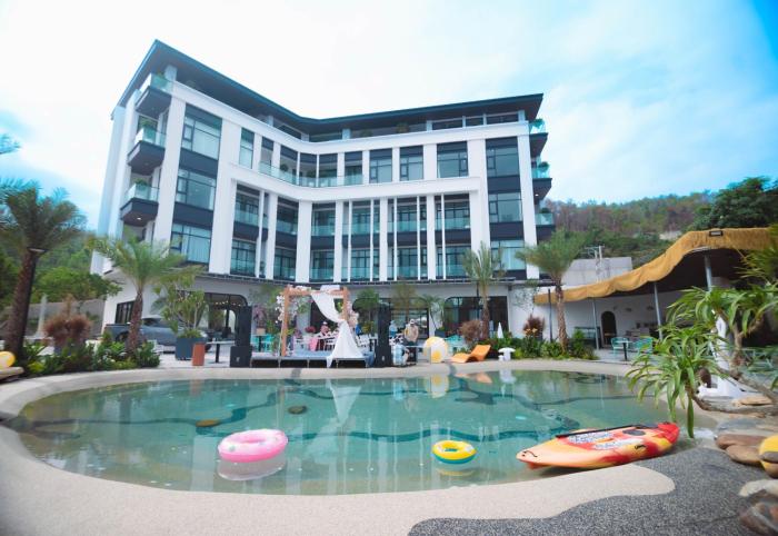 MAREMONTI Luxury 5 Star Hotel