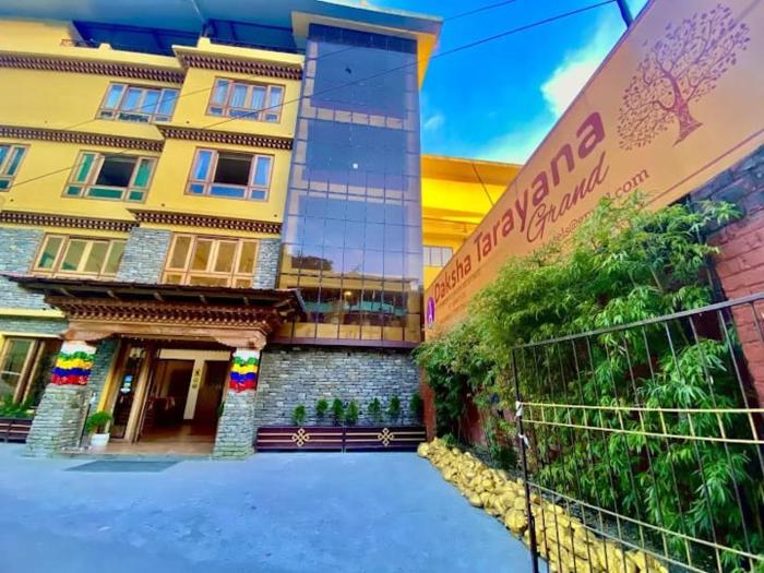 Daksha Tarayana Grand Hotel