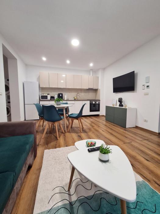 Esther Line Apartments - self check-in, free private parking