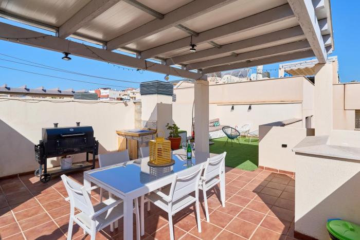 Amplio Ático De 2 Habitaciones