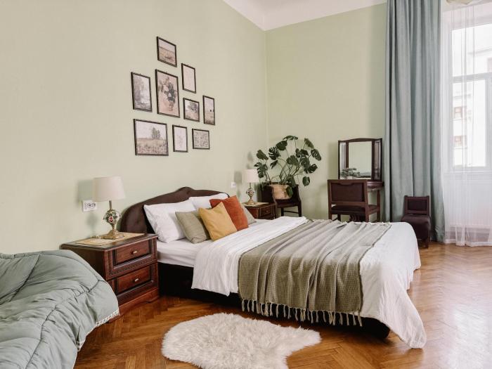 Простора 2-кімн квартира в центрі Чернівців на Турецькій 18