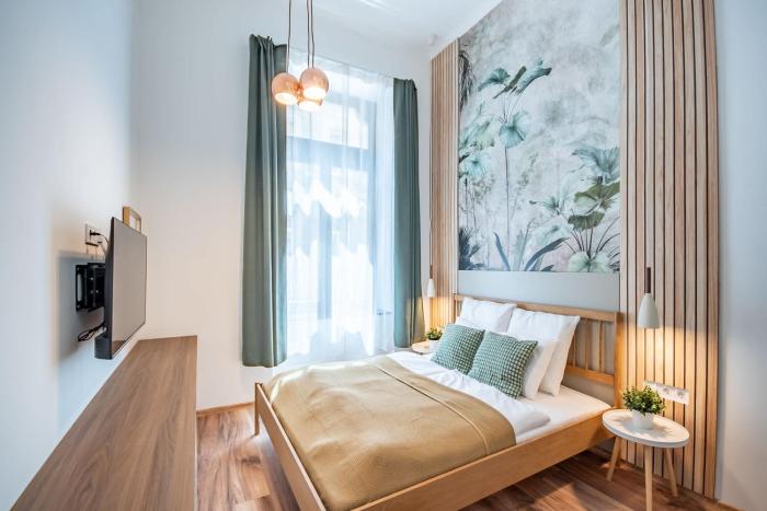 Colorful Studio Top Location AC