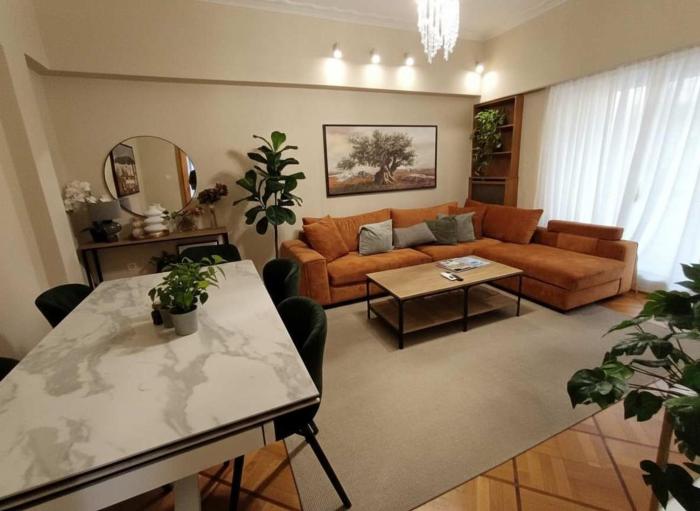 Acropolis Vista 3-Bedroom in Neos Kosmos