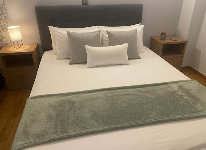 Cozy City Hideaway in Zografou