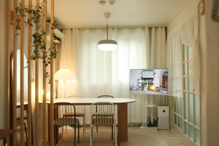 SoulBySeoul#Line 2 Gwiui Station 10 minutes on foot#3 rooms#Seongsu#Jamsil#Lotte World#Childrens Grand Park