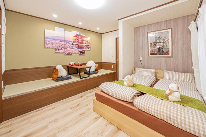 Koiwa Station Entire Villa Two Generation House with 1BR Cozy Apartment and 4BR Spacious Home Easy JR Access to Asakusa Skytree Shinjuku Shibuya Ueno and Narita Haneda Airport