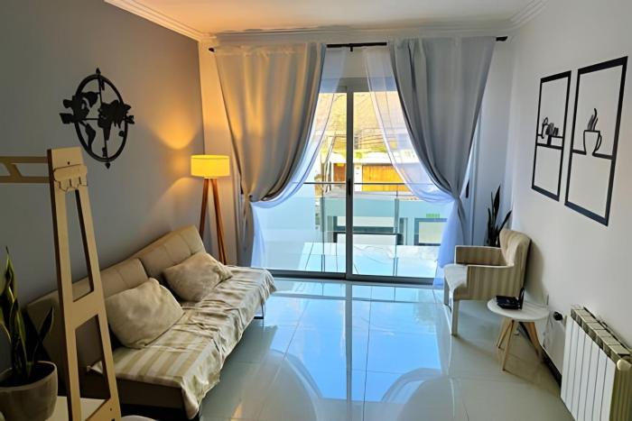 Depto moderno ccochera en zona top Mendoza