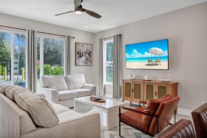 Inviting Townhome Near Disney With Resort & Waterpark Access - 7833SD