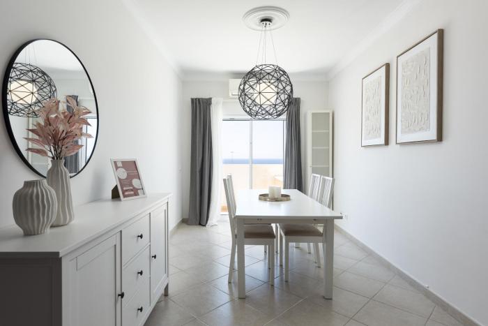 Golfinho - Sea view with pool by HD