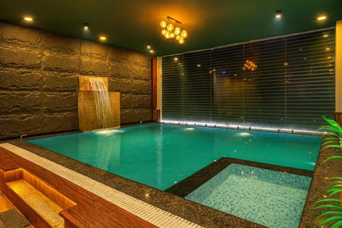 6BHK Villa with pool Near Jaipur Junction