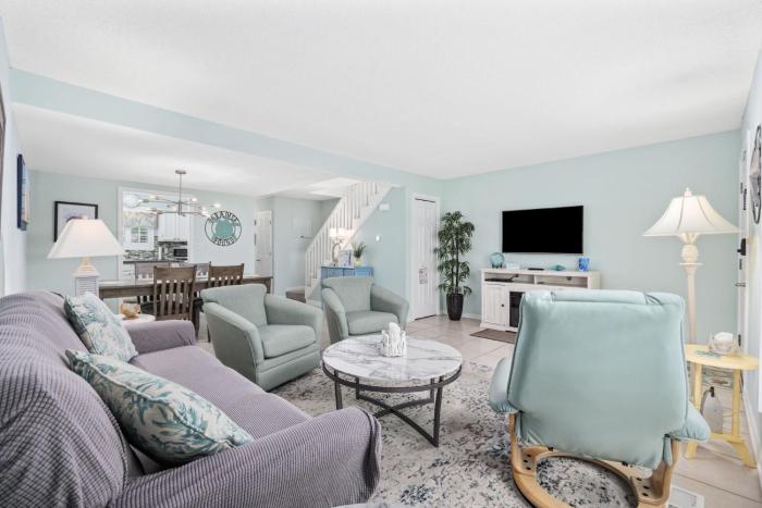 Townhome 1 Block from Myrtle Beach