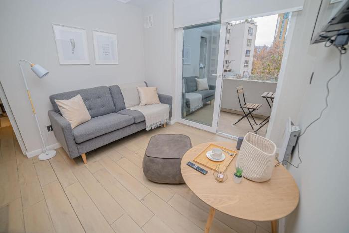 Chic 2BR Unique Stay in the Heart of Providencia