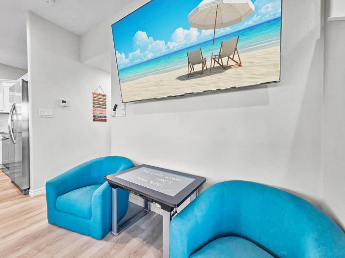 Seadreamz! Beachfront Heated Salt Pool! Sleep24!