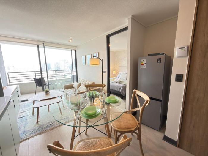 HOM I Nunoa en calle Seminario Metro Irarrazaval