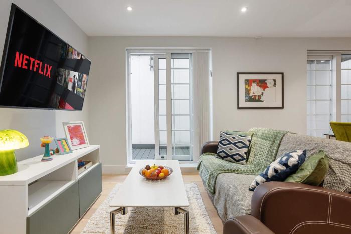 Modern 1-Bedroom Flat near Hendon Central