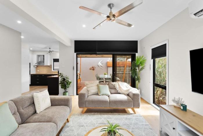 Townhouse Close to Shops and Beach