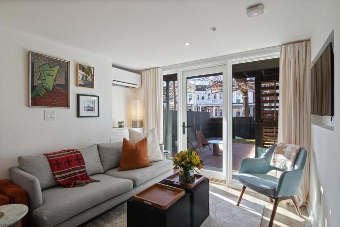 Modern 2 Bedroom City Retreat