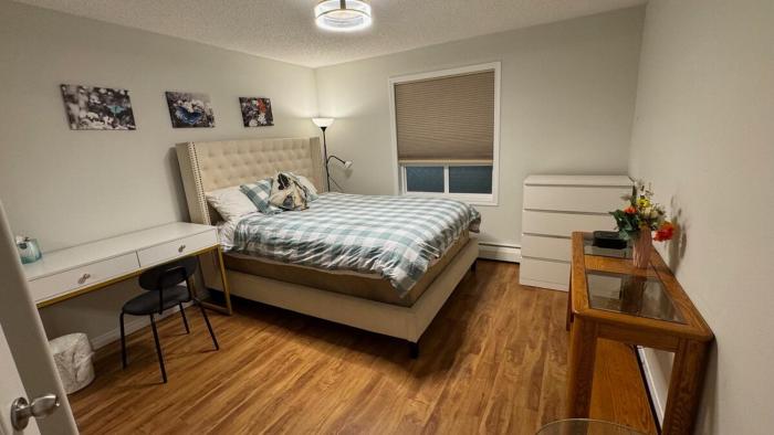 Main Floor Condo Fully Independent 1 Bed 1 Bath