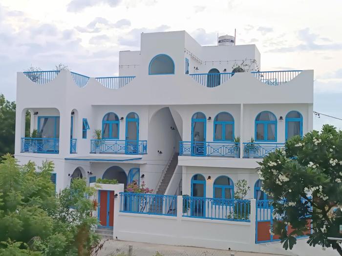 Ivory Blue Ninh Chử