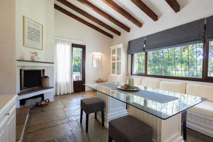 Sani Pool Beach Villa