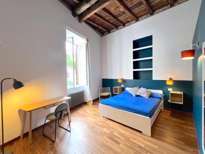 Casa Polveriera at Colosseum