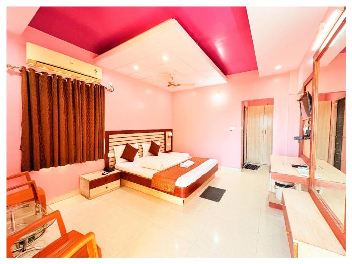 HOTEL SWARNA VILLA Near Sea Beach & Jagannath Temple - Fully Air Condition withLuxury Rooms With Attached-Balcony Free Wifi & Restaurant - Free Parking -Facilities# Boutique Services - A Top Rated Hotel In Puri