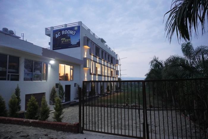 7Sky Hotel and Restaurant