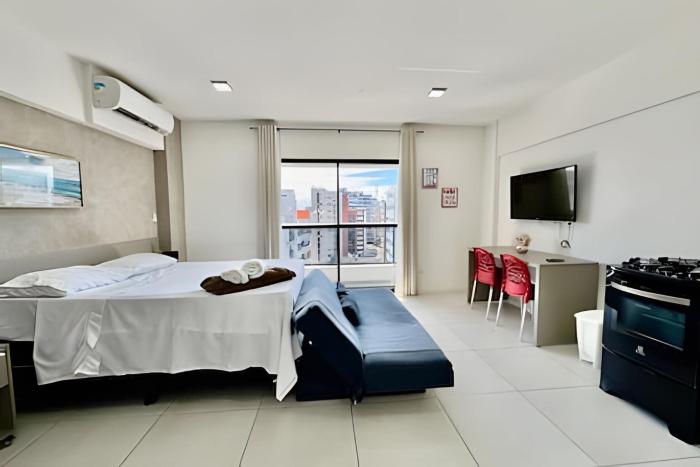 Loft com varanda 100 metros do mar Ponta Verde Ed Time 923